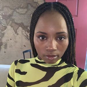 Meet your Posher, Thelisa